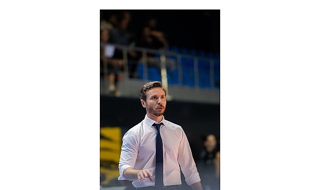 Aydın Büyükşehir Belediyespor, başantrenör Alper Hamurcu ile yolların ayrıldığını duyurdu.