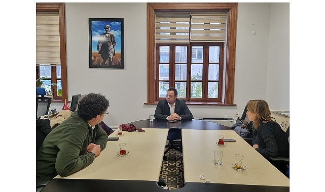 Gerçekleştirilen buluşmada, kent arşivinin kuruluş süreci, uygulama yöntemleri ve arşiv