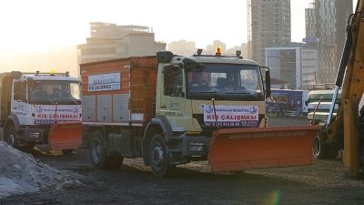 Bağcılar Belediyesi, kış ayının gelmesiyle oluşabilecek olumsuzluklara karşı tüm önlemlerini