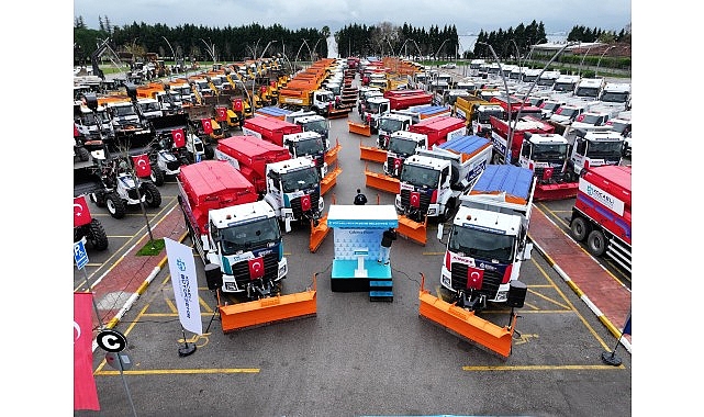 Kocaeli Büyükşehir Belediyesi, zorlu kış koşulları öncesinde karla mücadele hazırlıklarını