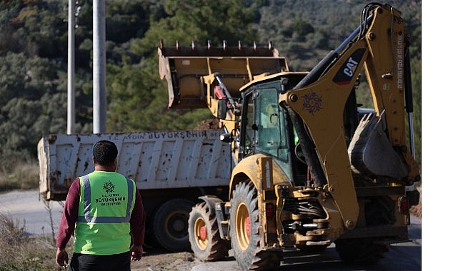 Aydın Büyükşehir Belediyesi, kent genelinde yeni yolların yapımı, mevcut yolların