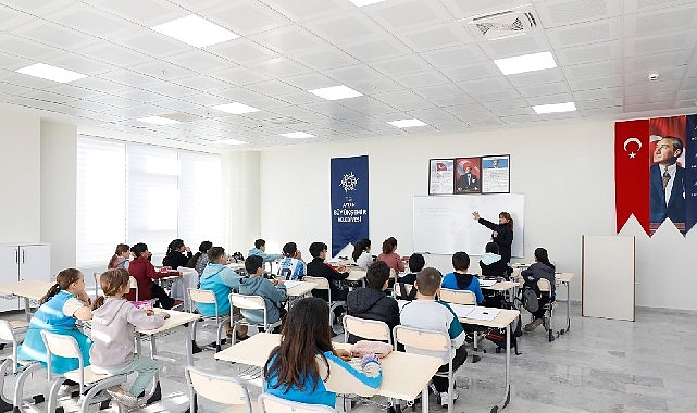 Aydın Büyükşehir Belediyesi, eğitime yönelik destekleyici çalışmalarına devam ediyor. Büyükşehir