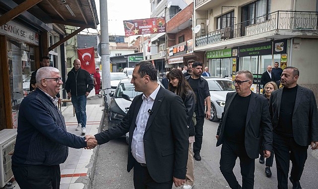 Bornova Belediye Başkanı Ömer Eşki, Çamdibi Burak Reis Caddesi’nde esnaf