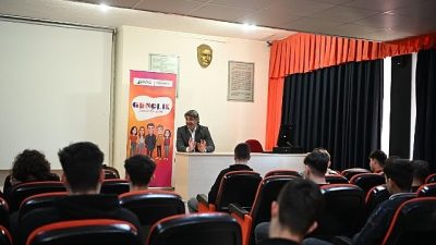 Kartepe Belediye Başkanı Av. M. Mustafa Kocaman, gençlere yönelik düzenlenen