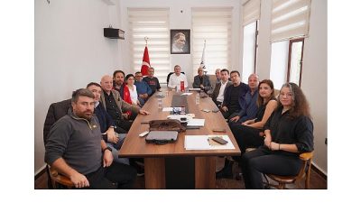 Ayvalık Belediye Başkanı Mesut Ergin, Ayvalık’ta faaliyet gösteren su sporları