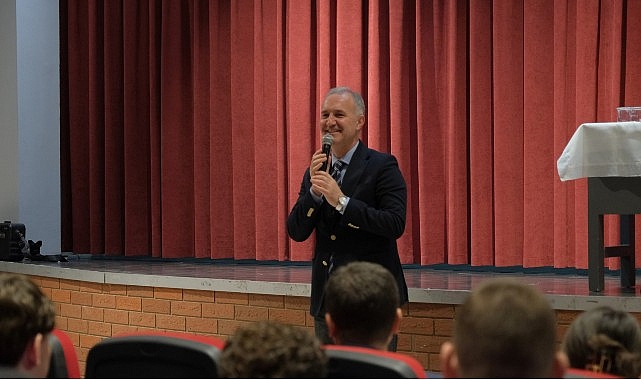 İnegöl Belediye Başkanı Alper Taban, Genç Bakış buluşmaları kapsamında bugün