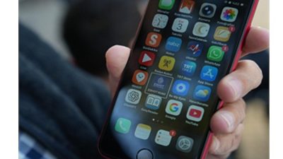 İzmir Büyükşehir Belediyesi, görme engelli yolcuların güvenle kullandığı ödüllü “Duraktayım”