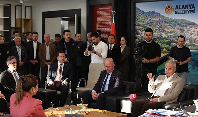 Antalya Büyükşehir Belediyesi Başkan Vekili Büşra Özdemir, Alanya'da bir dizi