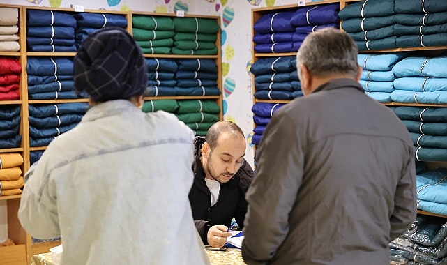 Bayrampaşa Belediyesi, sosyal belediyecilik çalışmaları kapsamında ilçedeki ihtiyaç sahibi ailelerin
