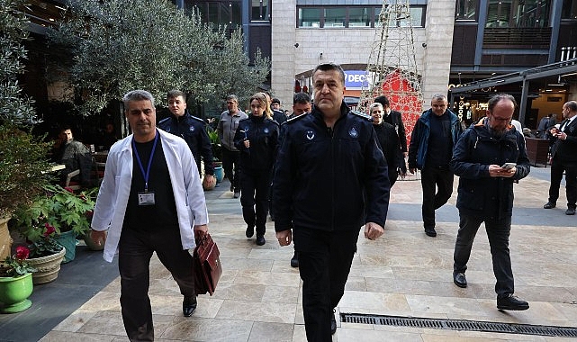 Bayrampaşa Belediyesi Zabıta ve Sağlık İşleri ekipleri, yılbaşı öncesinde artan