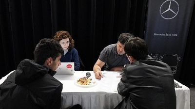 Beylikdüzü Belediyesi’nin İBB iş birliğiyle düzenlediği Engelli İstihdam Fuarı, birçok