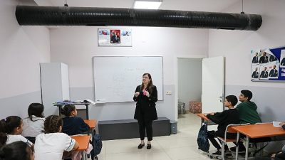 Buca Belediyesi Gediz Etüt Merkezi’nde çocuklar ve yetişkinler için açılan