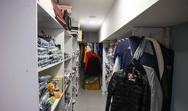 Buca Belediyesi’nin hayata geçirdiği Paylaştıkça Güzel projesi, dayanışma kültürünü güçlendiren