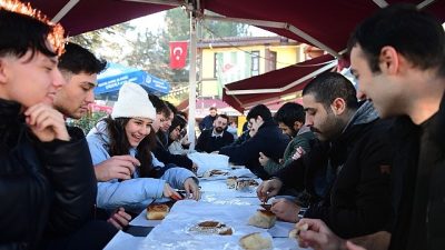 Osmangazi Belediyesi, farklı şehirlerden Bursa’ya gelen öğrenciler için hayata geçirdiği