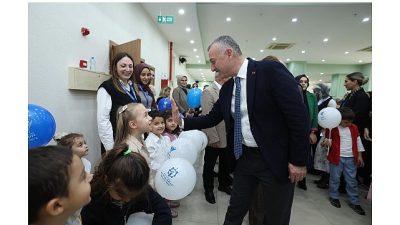 Kocaeli Büyükşehir Belediye Başkanı Tahir Büyükakın, “İlham Veren Kadınlar Buluşması”nda