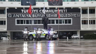 Antalya Büyükşehir Belediyesi, vatandaşların yılbaşını huzur ve güvenlik içinde karşılamaları,