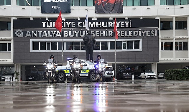Antalya Büyükşehir Belediyesi, vatandaşların yılbaşını huzur ve güvenlik içinde karşılamaları,
