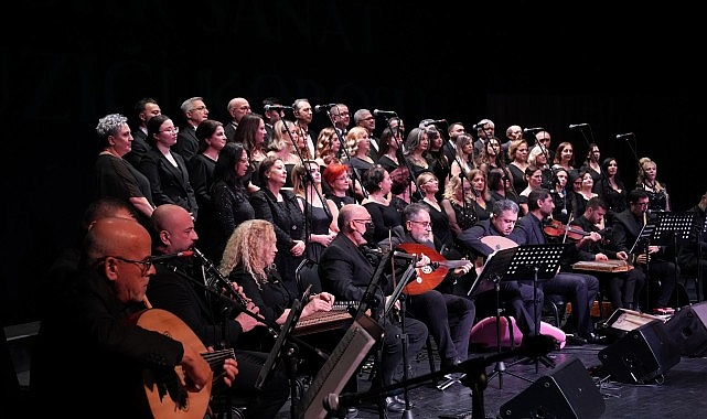 Kocaeli Büyükşehir Belediye Konservatuvarı’na bağlı olarak faaliyetlerini sürdüren Türk Sanat