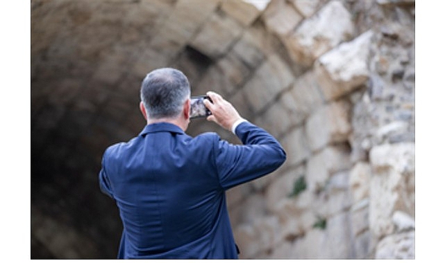 Kent tarihini görünür kılmak ve dünyaya tanıtmak için çalışmalarını sürdüren
