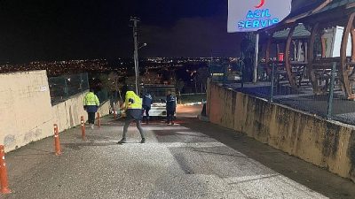 Kocaeli Büyükşehir Belediyesi, soğuk hava koşullarıyla birlikte oluşabilecek buzlanmaya karşı