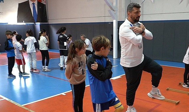 İzmir Büyükşehir Belediyesi’nin ücretsiz “Sportif Yetenek Ölçümü” uygulaması kentin tamamına