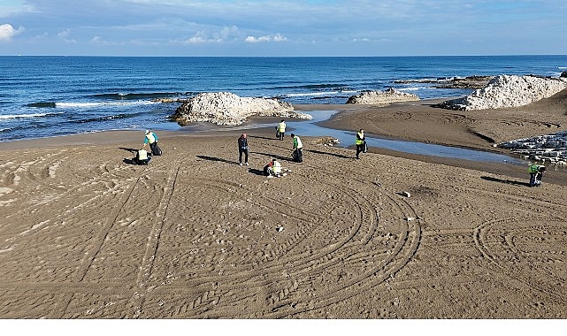 Kocaeli Büyükşehir Belediyesi, yıl boyunca sürdürdüğü kıyı temizlikleri ve izleme