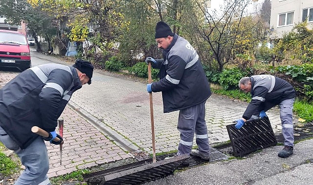 Sağanak yağışlara karşı sahada görev başında olan Canik Belediyesi, ilçe