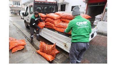 Canik Belediyesi, ilçede sosyal destek çalışmalarına büyük bir hassasiyetle devam