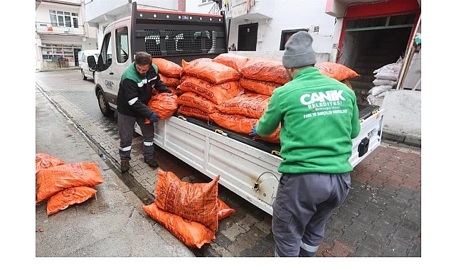 Canik Belediyesi, ilçede sosyal destek çalışmalarına büyük bir hassasiyetle devam