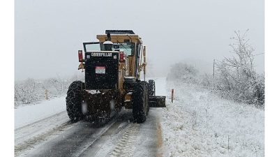 Canik Belediyesi, ilçenin yüksek kesimlerinde etkili olan kar yağışlarına karşı