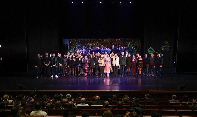 Bakırköy Belediye Tiyatroları, Alman yazar Marius von Mayenburg’un absürt tiyatro eseri