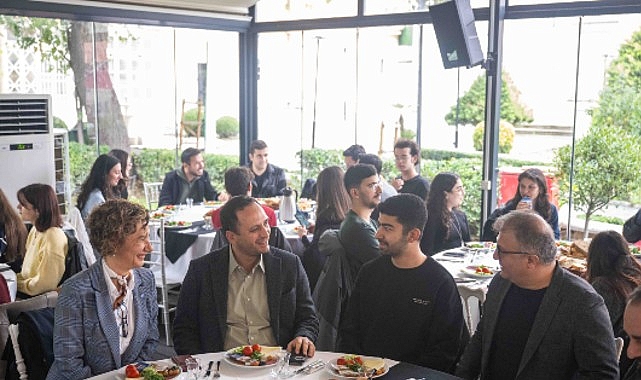 Bornova Belediye Başkanı Ömer Eşki, ÇYDD İzmir Şubesi’ne yeni katılan