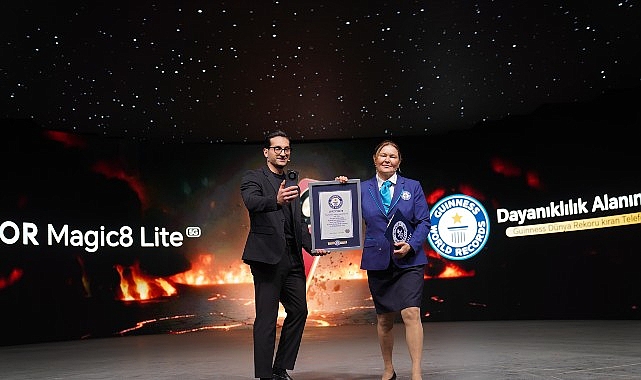 Guinness tarafından dayanıklılığı tescillenen HONOR Magic8 Lite güçlü bataryası, 1.5K