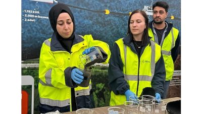 Kocaeli Büyükşehir Belediyesi’nin yürüttüğü "İzmit Körfezi Dip Çamuru Projesi" kapsamında