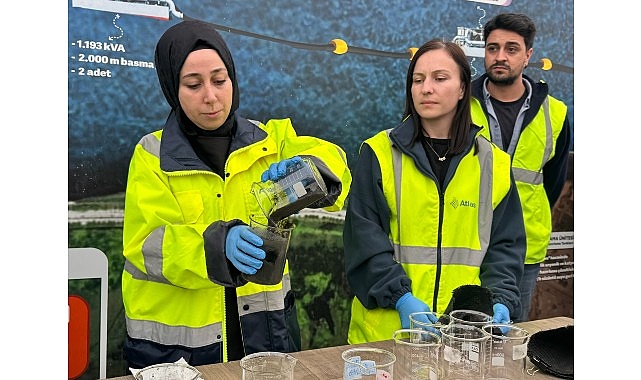 Kocaeli Büyükşehir Belediyesi’nin yürüttüğü "İzmit Körfezi Dip Çamuru Projesi" kapsamında