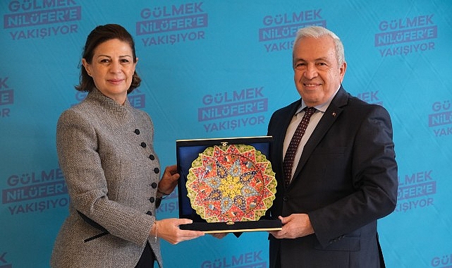 Nilüfer Belediye Başkanı Şadi Özdemir, Eskişehir Büyükşehir Belediye Başkanı Ayşe