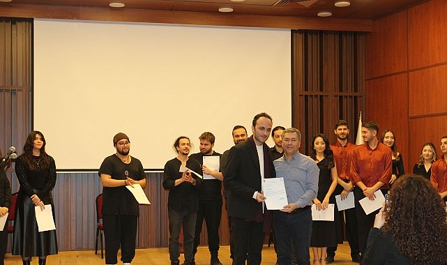 Ege Üniversitesi (EÜ) Devlet Türk Musikisi Konservatuvarı (DTMK) tarafından, Öğr.