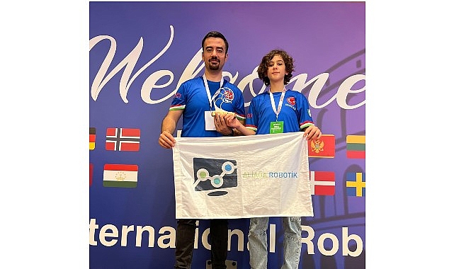Aliağalı gençler, İtalya’nın başkenti Roma’da düzenlenen Fibonacci Robot Olimpiyatlarında tarihi