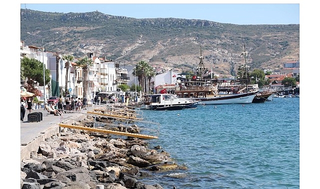 Foça Belediyesi, 2025 yılı boyunca ilçenin altyapısını güçlendirmek, kamusal alanların