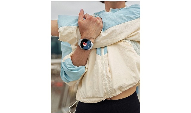 Samsung Galaxy Watch8, yenilikçi fitness izleme özelliklerini, egzersiz koçluğu araçlarını, 1,47