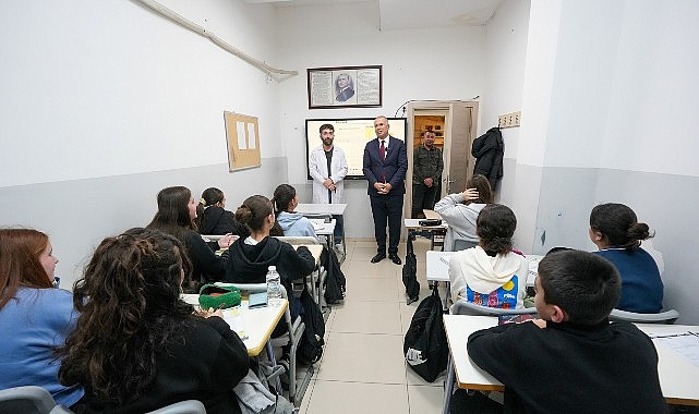 Gaziemir Belediyesi, Destek Eğitim Kursu’nda verdiği hizmetle öğrencilerin lise ve