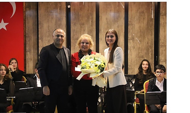 Kemer Belediye Başkanı Necati Topaloğlu öncülüğünde kurulan Kemer Belediyesi Gençlik