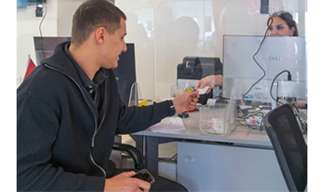 İzmir Büyükşehir Belediyesi, toplu ulaşımda Genç İzmirim Kart dönemini başlattı.