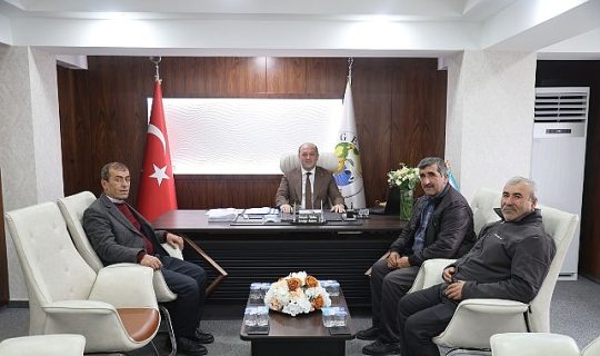 Geyve Belediyesi, vatandaşlarla doğrudan iletişimi güçlendirmek amacıyla ilçe pazarının da