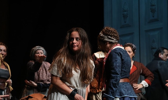 İstanbul Büyükşehir Belediyesi Şehir Tiyatroları, yeni yılın ilk haftasında 14