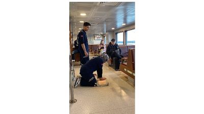 1-7 Aralık Acil Tıp Haftası kapsamında Beşiktaş-Kadıköy şehir hatları vapurunda