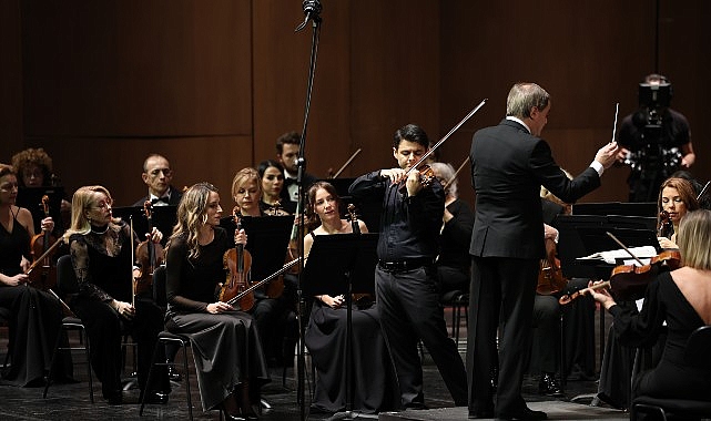 İstanbul Devlet Senfoni Orkestrası (İDSO) DenizBank Konserleri, 5 Aralık Cuma