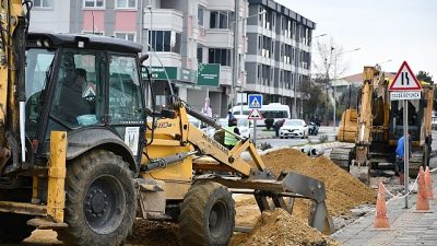 Lüleburgaz Belediyesi kent genelinde altyapıyı adım adım yeniliyor.