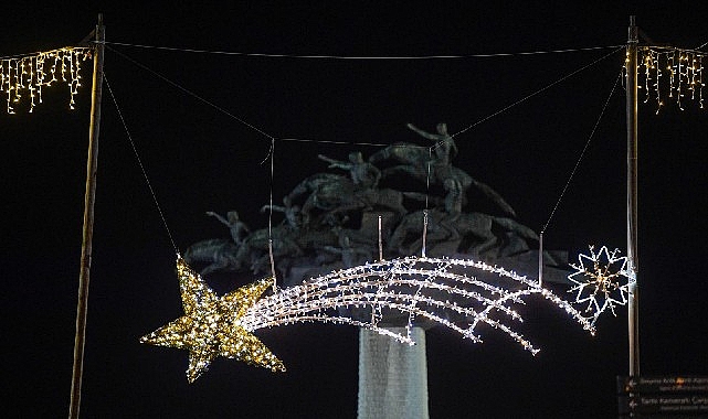 İzmir Büyükşehir Belediyesi, 2026’ya sayılı günler kala kent merkezindeki cadde,