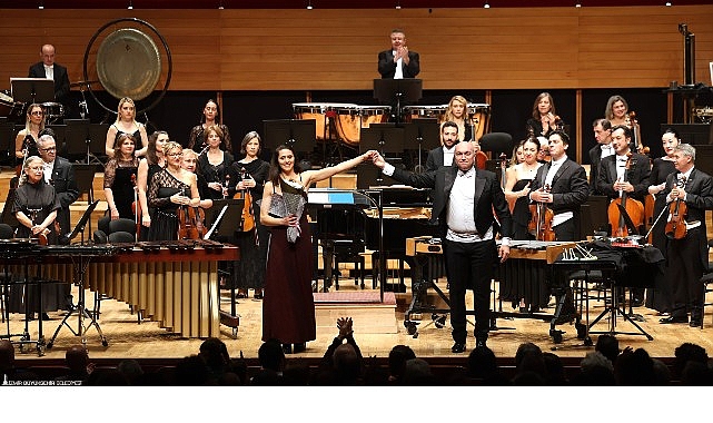 İzmir Devlet Senfonisi Orkestrası (İZDSO), dün akşam İzmir Büyükşehir Belediyesi Ahmed